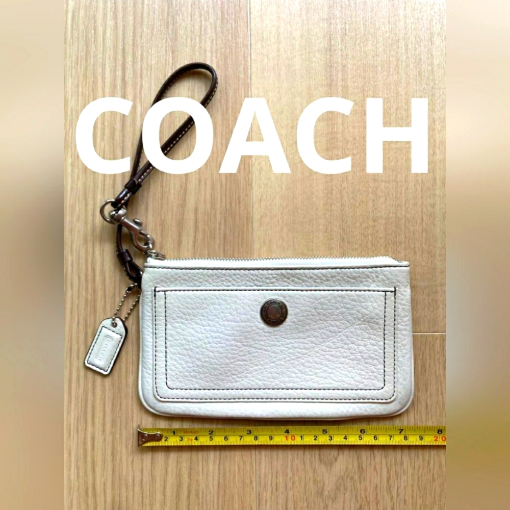 Coach Designer White Leather Wristlet Wallet (110128)